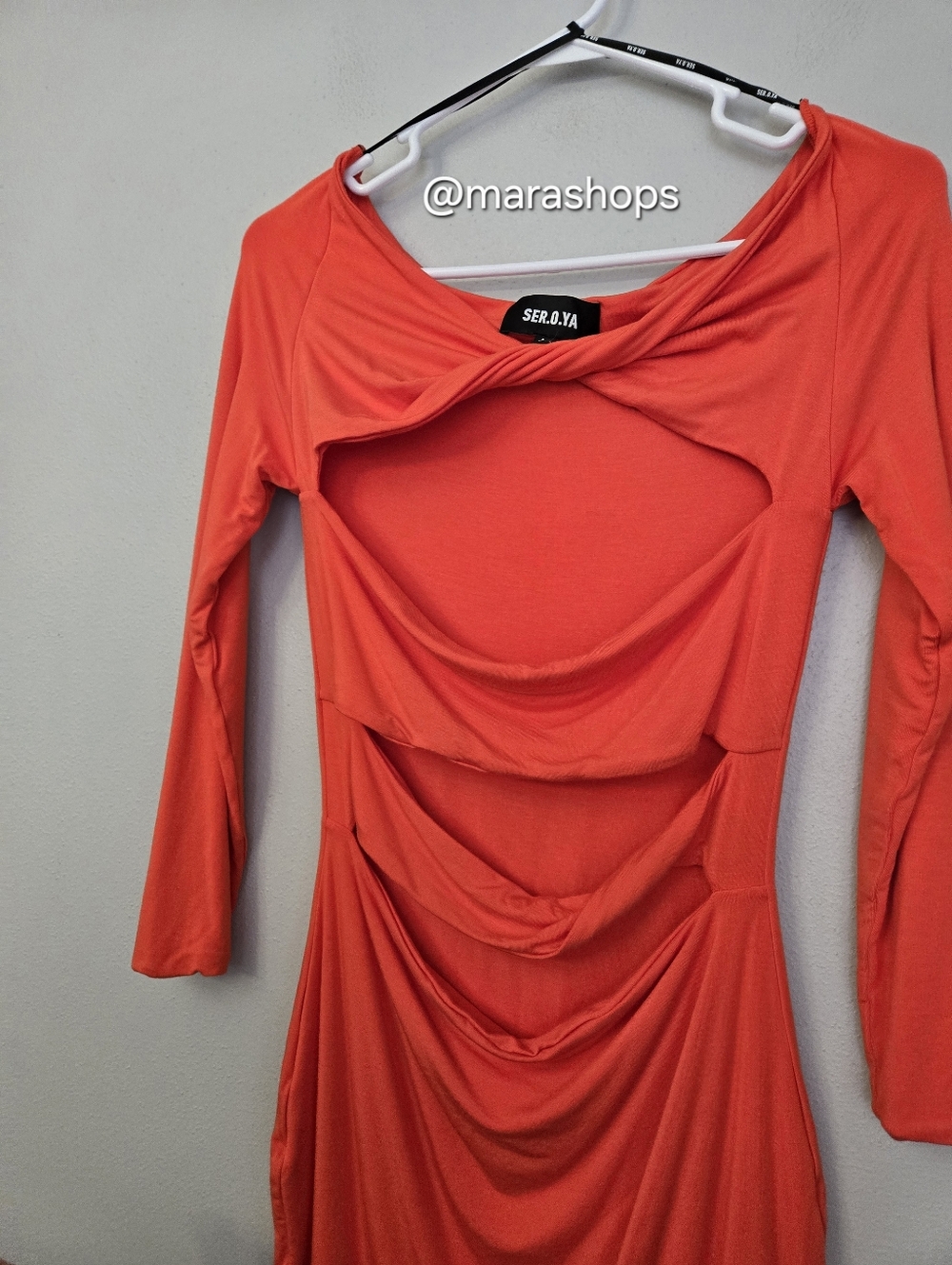 Seroya Novella Dress - Picture 5 of 7